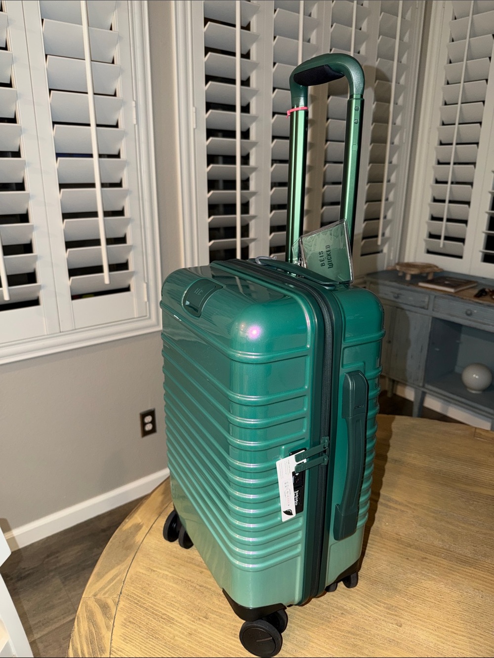 NWT BEIS WICKED GREEN Small Carry-On Roller ππ - Picture 7 of 7